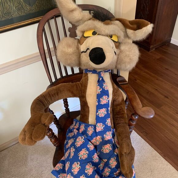 Wile E Coyote 1991 RARE Plush Jumbo Warner Bros Mighty Star Deadstock Boxers - Picture 3 of 5